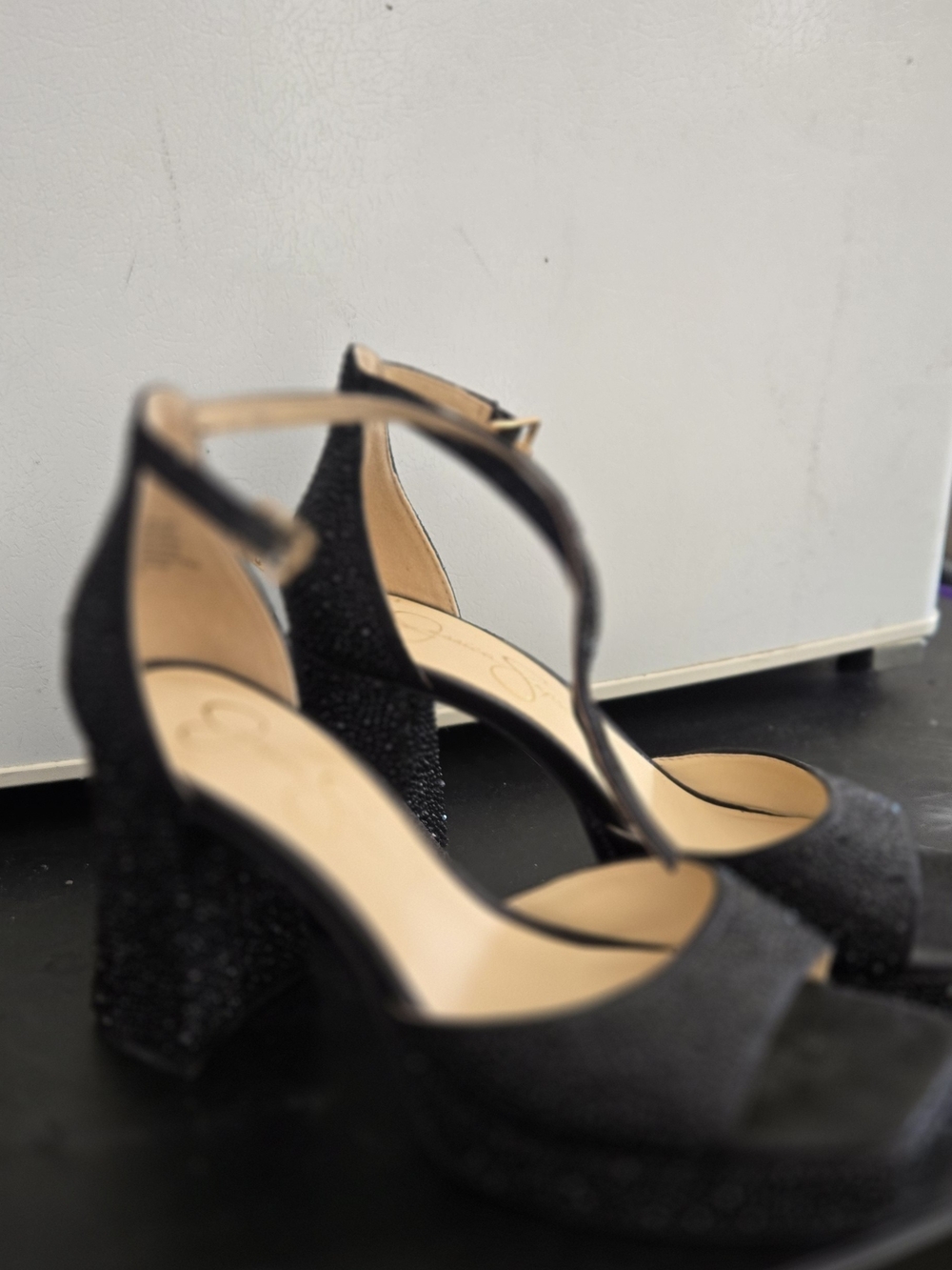 Jessica Simpson Women's Black T-Strap Block Heel Sandals